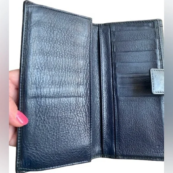 Gucci Vintage, Rare Navy Leather Wallet EUC w/ COA!